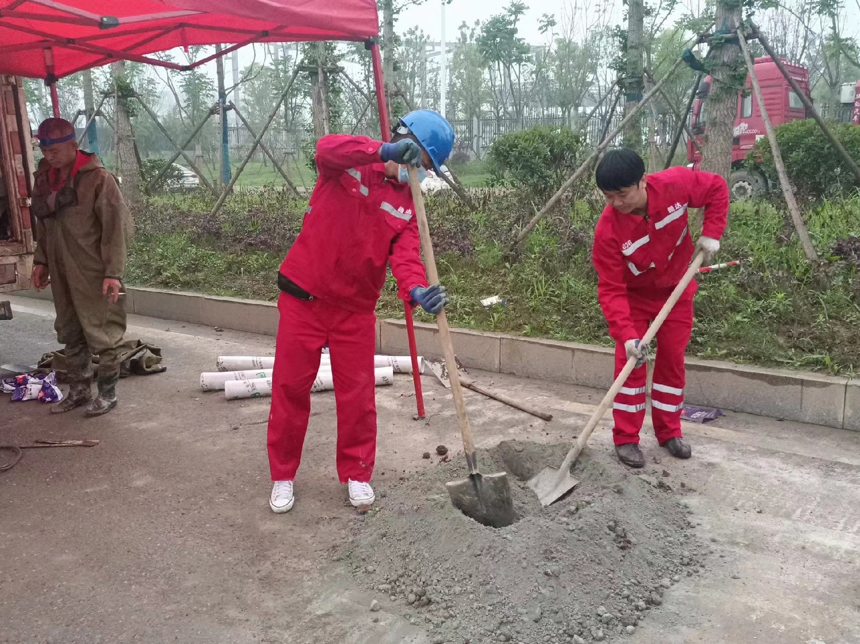 石泉管道疏通哪家好】及时进行市政管道清淤