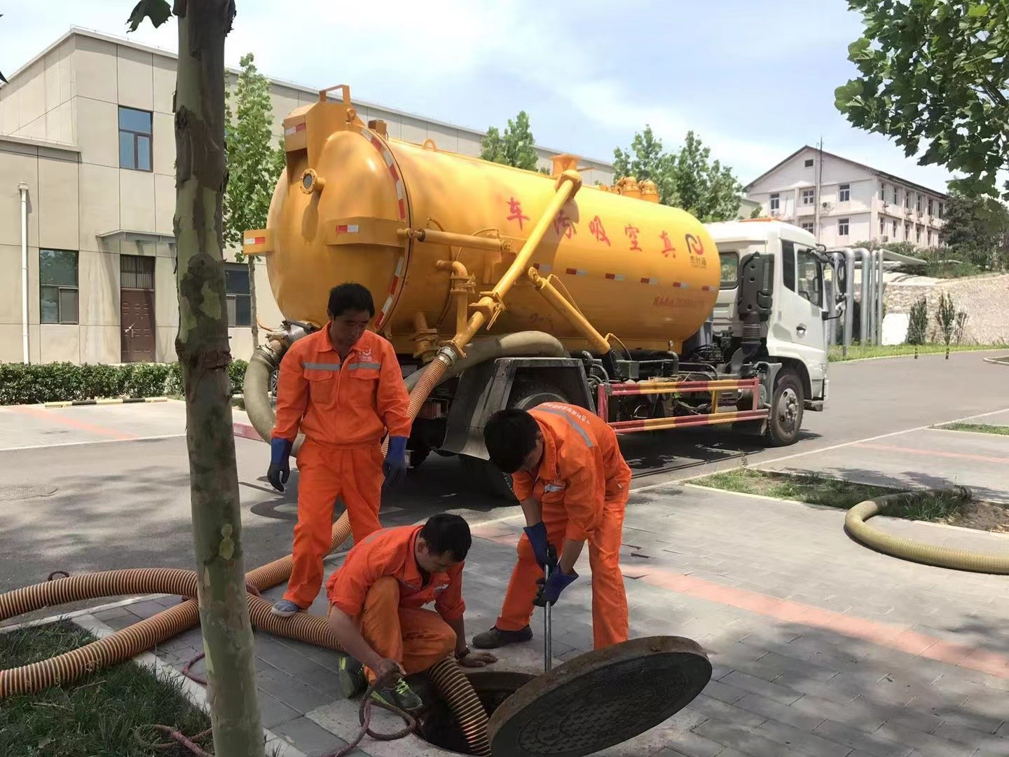石泉化粪池清理与5-8吨吸粪车施工效率分析